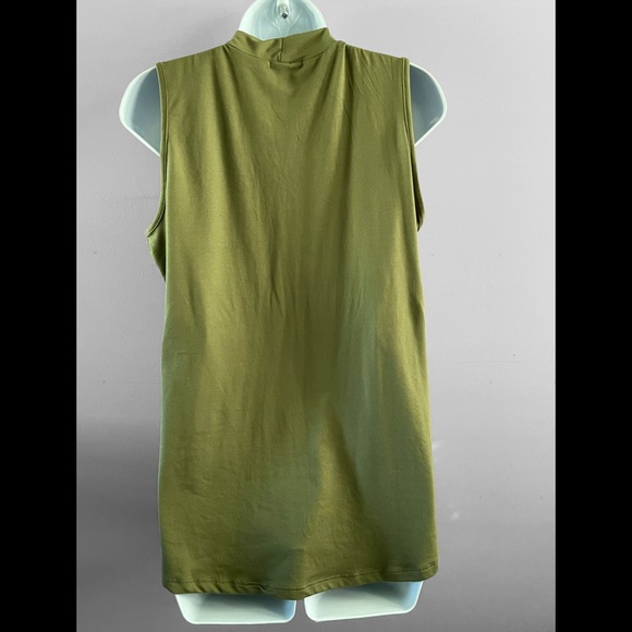 Green Stylish Top - Picture 3 of 3